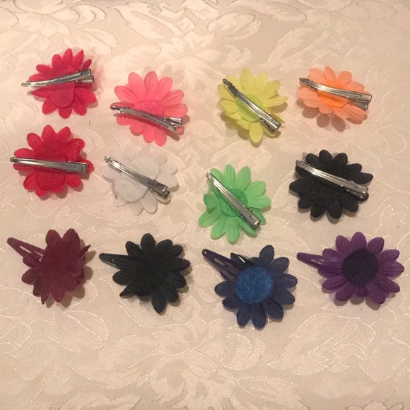 Flower Hair Clips - Picture 4 of 4